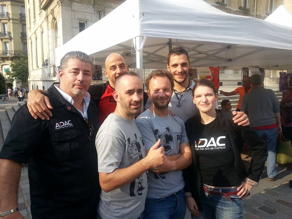 Photo de groupe de l'Adac 75 au forum des sports 2014