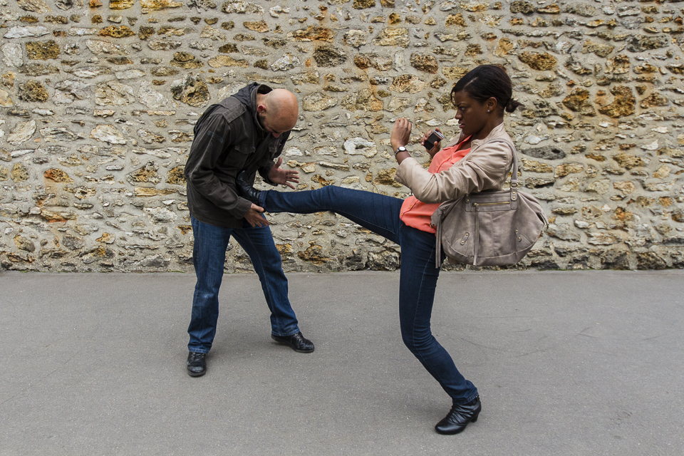 Défense de rue - Self defense video - Trouver le point faible