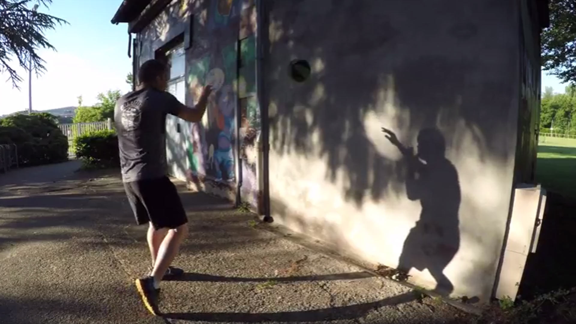 Déplacement et direct avec un ballon de basket